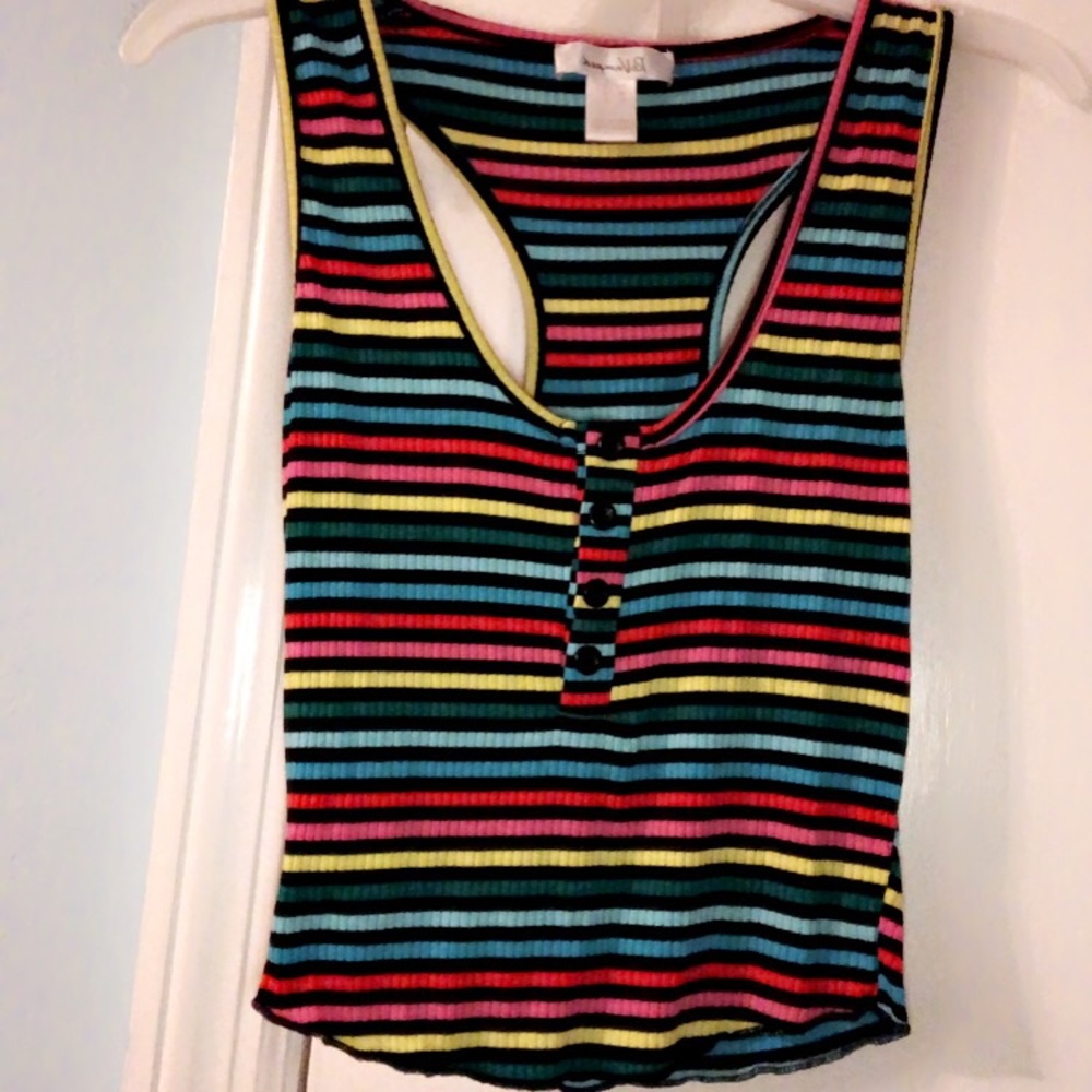 Cute button up striped tank !!
